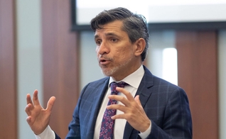 Especialista independente das Nações Unidas, Victor Madrigal-Borloz. (Foto: Lorin Granger)