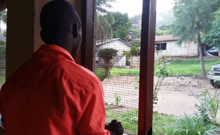 No Congo, quem se decide por Cristo pode ter sua casa destruída e ser perseguido até a morte. (Foto: Portas Abertas)