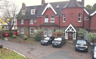 Fachada onde funcionava a clínica de aborto “The Lodge”, no sul de Londres. (Foto: Reprodução/Right to Life News)