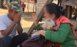 Ex-budista se converte a Cristo e se torna tradutora da Bíblia em Laos. (Foto: Sociedades Bíblicas Unidas).