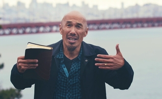 Francis Chan faz um alerta sobre a falta de unidade na Igreja. (Foto: YouVersion)