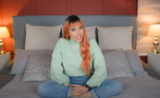 Depois de receber a denúncia de uma ativista, o Tribunal Nacional exigiu que a youtuber retirasse o vídeo do ar. (Foto: Reprodução/YouTube).