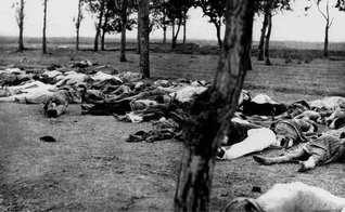 Cadáveres de armênios ao lado de uma estrada. (Foto: Reprodução/Wikimedia Commons)