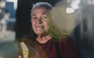 Leida Gabriel Barbosa, ex-detenta e hoje missionária da Assembleia de Deus, em Belo Horizonte. (Foto: Alexandre Rezende/UOL)