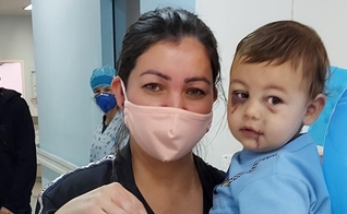 Único sobrevivente do ataque à creche em Saudades (SC) recebe alta no Dia das Mães. (Foto: Alcebíades Santos/HC)
