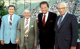 Cliff Barrows, Grady Wilson, Billy Graham e George Beverly Shea. (Foto: Billy Graham Evangelistic Association). 