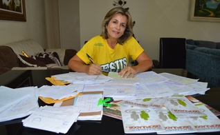 Marcia Mendes é coordenadora do Grão de Mostarda, que envia cartas a presídios. (Foto: Missões Nacionais)