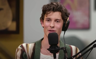 Shawn Mendes no podcast The Man Enough, em 28 de junho de 2021. (Foto: Reprodução Podcast/YouTube/Man Enough)
