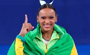 Rebeca Andrade conquistou a primeira medalha de ouro na ginástica artística para o Brasil. (Foto: Jonne Roriz/COB)