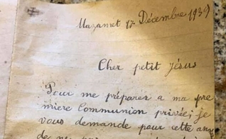 A carta, escrita há 82 anos, foi encontrada em uma velha mesinha de cabeceira numa casa da França. (Foto: FaithPot).