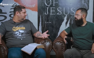 Fábio Coelho, líder do movimento Vozes e Trovões e Douglas Gonçalves, líder do movimento JesusCopy. (Foto: YouTube/JesusCopy)
