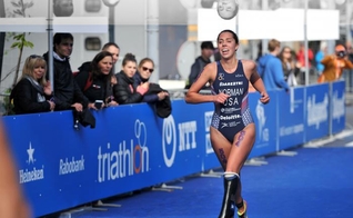 A americana Grace Norman é paratleta do triatlo feminino. (Foto: World Triathlon)