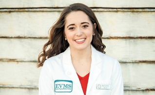 A cristã Megan Duggins criou um ministério para capacitar profissionais de saúde a identificar e cuidar de vítimas do tráfico humano. (Foto: Baptist Press).