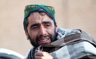  80 mil afegãos ficaram para trás na evacuação que encerrou nesta segunda-feira (30). (Foto: Reuters).