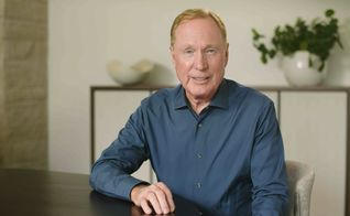 O autor cristão Max Lucado foi diagnosticado com aneurisma da aorta ascendente. (Foto: Reprodução/YouTube).