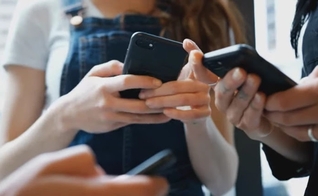  A nova rede social cristã FaithMeet será lançada em 2022. (Foto: Reprodução/YouTube).