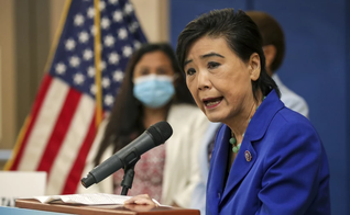 Judy Chu, autora do projeto de lei que pretende legalizar o aborto até momentos antes do nascimento. (Foto: Irfan Khan/Los Angeles Times)