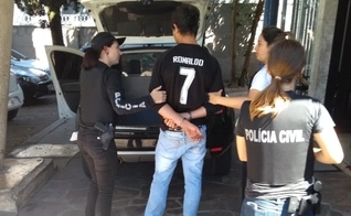 Cerca de 300 homens foram presos durante a Operação Respeito, no Paraná, em 2019. (Foto: Polícia Civil/Divulgação)