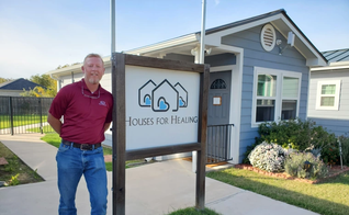 O Houses for Healing oferecerá 20 casas para hospedagem gratuita. (Foto: Houses for Healing).