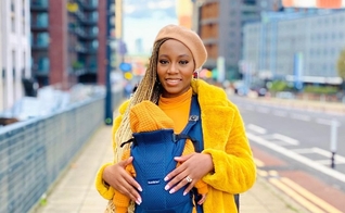  Khafi Ekpata distribuiu câmeras, maquiagem, roupas e móveis. (Foto: Khafi Ekpata/Instagram).