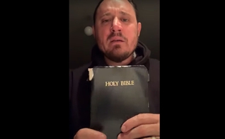 Kevin Knuckles se converteu após ouvir a voz de Deus. (Foto: Captura de tela/YouTube)