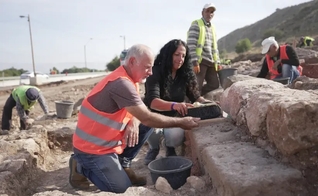 Antiga sinagoga descoberta em Migdal, Galileia. (Foto: Cortesia da Universidade de Haifa)
