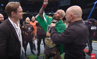 Charles do Bronx agradeceu a Deus no octógono. (Foto: Captura de tela/YouTube/UFC Brasil)