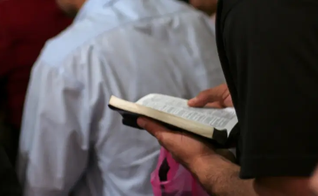 Muçulmanos que se decidem pelo cristianismo, na Argélia, enfrentam problemas com as autoridades. (Foto: Portas Abertas)