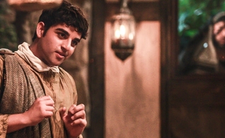 O ator Paras Patel interpreta Mateus, o coletor de impostos, em The Chosen. (Print da tela / YouTube The Chosen)