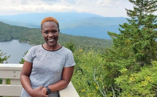 A queniana Grace Wanjiku, de 38 anos, está se preparando para o ministério. (Foto: Assemblies of God).
