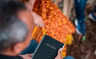 Missionário colombiano não identificado por motivos de segurança. (Foto Ilustrativa: Portas Abertas)