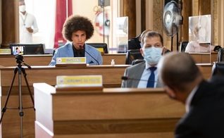 Renato Freitas é acusado de perturbação da prática de culto religioso. (Foto: Rodrigo Fonseca/Câmara Municipal de Curitiba).