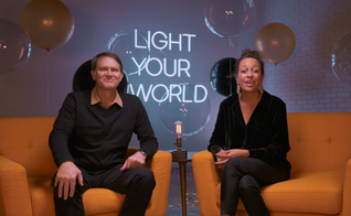 “Light Your World” foi produzido pela Associação Luis Palau. (Foto: Reprodução/Light Your World).