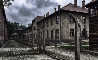 Campo de concentração de Auschwitz, no sul da Polônia. (Foto: Pixabay/Peter 89ba)