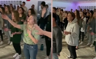 Jovens cristãos russos e ucranianos se reuniram para adorar Jesus. (Foto: Reprodução / Facebook Mark Morozov)