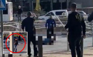 Suspeito é filmado na localidade do ataque, em Berseba. (Imagem: Vídeo Twitter StandWithUs)
