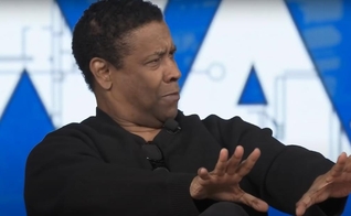 Denzel Washington em entrevista ao pastor TD Jakes. (Foto: Captura de tela/YouTube T.D. Jakes)