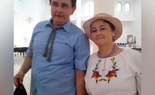 Ol’ha e o filho com autismo severo foram resgatados por uma organização cristã. (Foto: L'Arche UK).