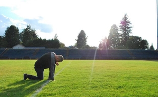 O ex-treinador de futebol da Bermerton High School, Joseph Kennedy. (Foto: First Liberty Institute)