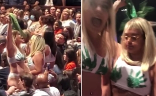 Ativistas perturbaram culto na Lakewood Church, no Texas. (Foto: Instagram/RiseUp4Abortion)