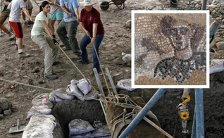 Escavações na antiga vila judaica de Huqoq e, no destaque, mosaico com figura bíblica. (Foto: Huqoq Excavation Project / Jim Haberman)