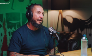 Rodolfo Abrantes relembrou seu testemunho no JesusCopy podcast. (Foto: YouTube/JesusCopy).