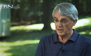 Ken Johnston cancelou sua cirurgia e passou três dias sozinho em oração. (Foto: Reprodução/CBN News).