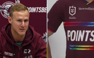 O capitão do Sea Eagles, Daly Cherry-Evans, durante coletiva de imprensa; camisa arco-íris. (Captura de tela/YouTube/Sky Sports News)