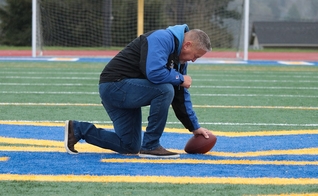 Treinador Joe Kennedy, que venceu batalha na Suprema Corte. (Foto: First Liberty Institute)