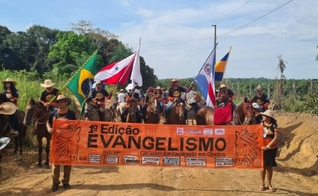 Cavalgada em Óbidos leva mensagem do Evangelho à comunidade. (Foto: Reprodução/Facebook/AD Óbidos)
