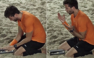 Allan Oliveira agradece ajoelhado. (Foto: Captura de tela/YouTube/Programa PLAY BT)
