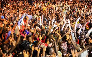 Cruzada em Gulu tem milhares de conversões. (Foto: Reprodução / UGCN)