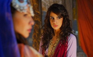 Cena da atriz Maria Ribeiro interpretando Mical. (Foto: RecordTV)