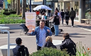 O carrinho de café grátis se tornou uma estratégia de evangelismo. (Foto: Revive)